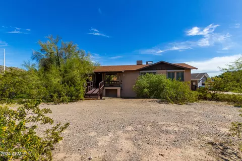1202 E Shangri La Rd, Phoenix, AZ 85020
