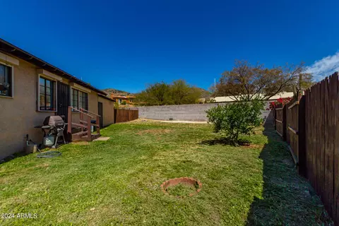 Exterior - 1202 E Shangri La Rd, Phoenix, AZ 85020 photo 7 of 9