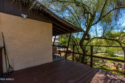 Exterior - 1202 E Shangri La Rd, Phoenix, AZ 85020 photo 5 of 9