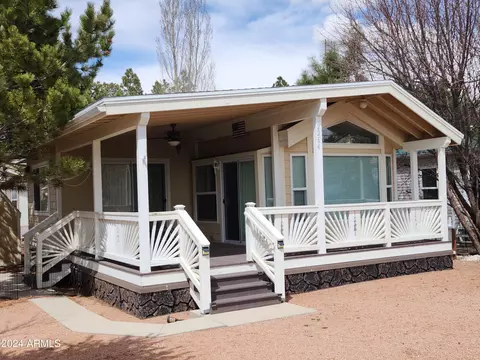2264 Hanging Tree Ln, Overgaard, AZ 85933