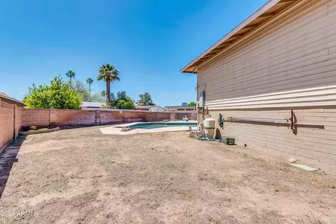 Exterior - 401 E Carson Dr, Tempe, AZ 85282 photo 10 of 18