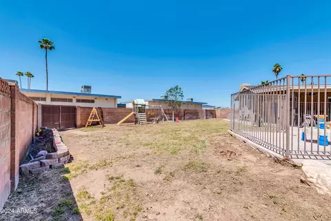 Exterior - 401 E Carson Dr, Tempe, AZ 85282 photo 17 of 18