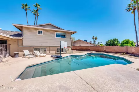 Exterior - 401 E Carson Dr, Tempe, AZ 85282 photo 9 of 18