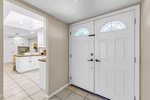 Entry Way - 401 E Carson Dr, Tempe, AZ 85282 photo 2 of 5