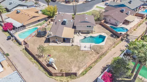 View/Area - 401 E Carson Dr, Tempe, AZ 85282 photo 4 of 7