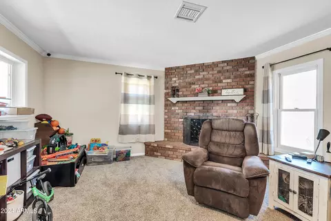 Living - 401 E Carson Dr, Tempe, AZ 85282 photo 4 of 7