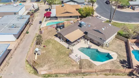 View/Area - 401 E Carson Dr, Tempe, AZ 85282 photo 5 of 7
