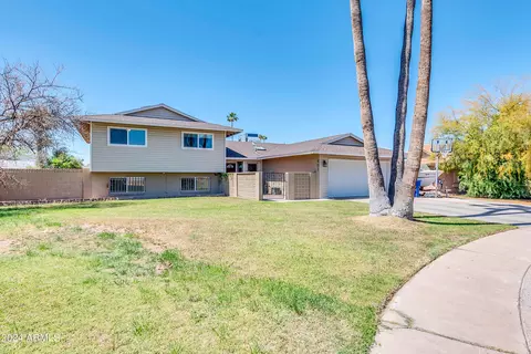 Exterior - 401 E Carson Dr, Tempe, AZ 85282 photo 2 of 18