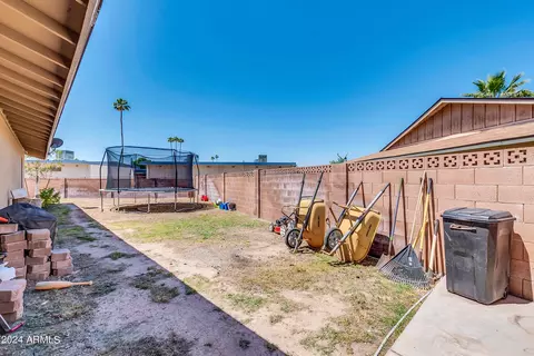 Exterior - 401 E Carson Dr, Tempe, AZ 85282 photo 16 of 18