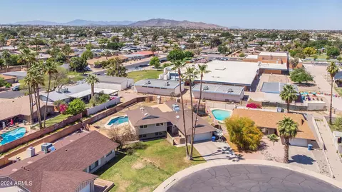 View/Area - 401 E Carson Dr, Tempe, AZ 85282 photo 6 of 7
