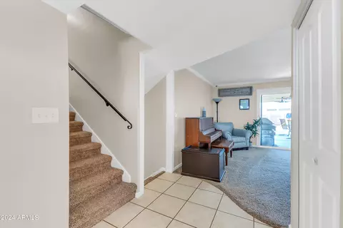 Entry Way - 401 E Carson Dr, Tempe, AZ 85282 photo 3 of 5