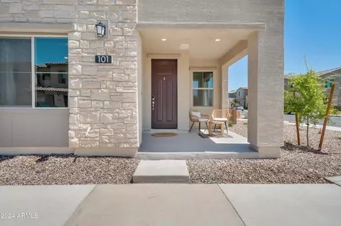 4601 S Renaissance Dr #101, Gilbert, AZ 85297