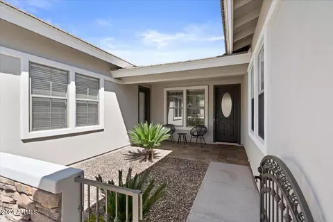 Exterior - 2826 E Washington Ct, Gilbert, AZ 85234 photo 3 of 10
