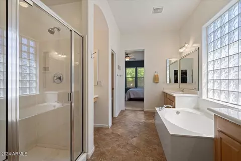 Bath - 2826 E Washington Ct, Gilbert, AZ 85234 photo 2 of 4