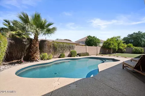 Exterior - 2826 E Washington Ct, Gilbert, AZ 85234 photo 9 of 10