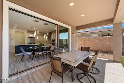 Exterior - 1067 E Oriole Dr, Gilbert, AZ 85297 photo 4 of 7