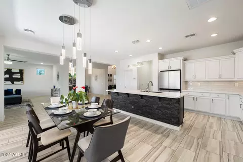 Dining - 1067 E Oriole Dr, Gilbert, AZ 85297 photo 4 of 4