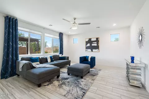 Living - 1067 E Oriole Dr, Gilbert, AZ 85297 photo 3 of 3