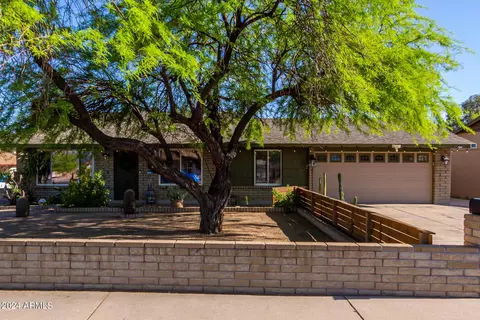 301 W Sequoia Dr, Phoenix, AZ 85027