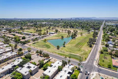 View/Area - 6710 N 16th Dr, Phoenix, AZ 85015 photo 3 of 7
