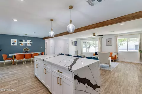 Kitchen - 6710 N 16th Dr, Phoenix, AZ 85015 photo 4 of 7