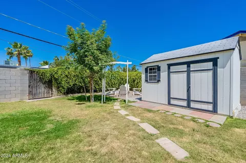 Exterior - 6710 N 16th Dr, Phoenix, AZ 85015 photo 7 of 10
