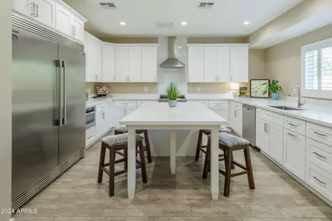 Kitchen - 4814 E Indianola Ave, Phoenix, AZ 85018 photo 2 of 3