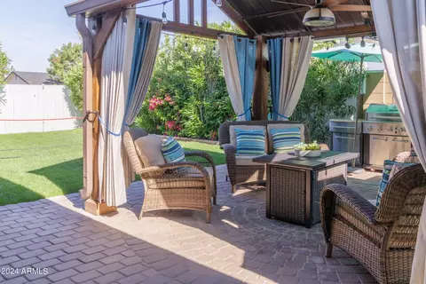 Exterior - 4814 E Indianola Ave, Phoenix, AZ 85018 photo 4 of 10