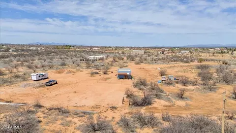 View/Area - 10133 E Vineyard Dr, Hereford, AZ 85615 photo 4 of 7