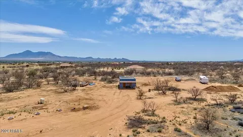 View/Area - 10133 E Vineyard Dr, Hereford, AZ 85615 photo 6 of 7