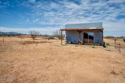 Exterior - 10133 E Vineyard Dr, Hereford, AZ 85615 photo 6 of 6