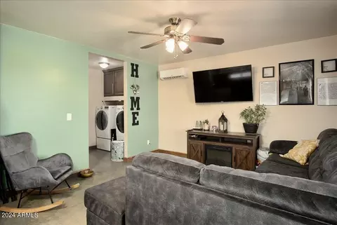 Living - 10133 E Vineyard Dr, Hereford, AZ 85615 photo 2 of 3