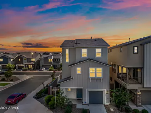 687 W Browning Pl, Chandler, AZ 85286
