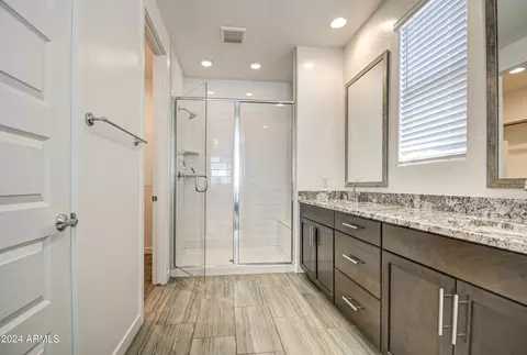 Bath - 2548 S Reavis Falls Rd, Apache Junction, AZ 85119 photo 1 of 7