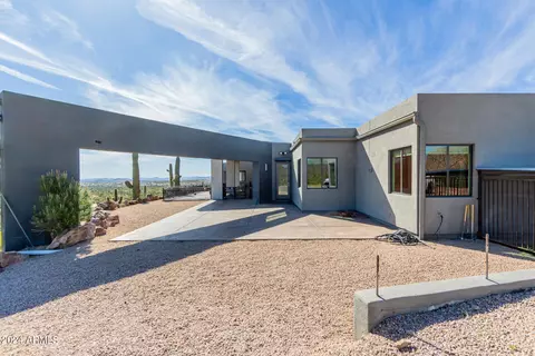 Exterior - 504 E Linda Ln, Phoenix, AZ 85086 photo 8 of 9