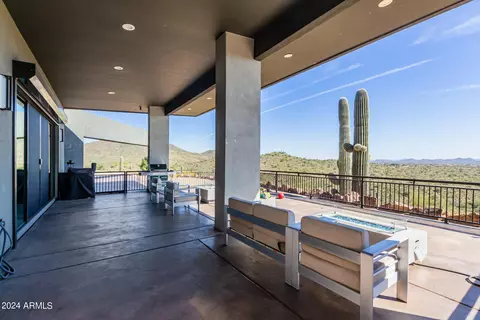 Exterior - 504 E Linda Ln, Phoenix, AZ 85086 photo 5 of 9