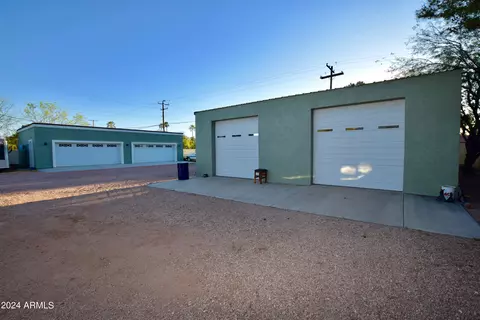 Exterior - 4601 E Desert Cove Ave, Phoenix, AZ 85028 photo 5 of 25