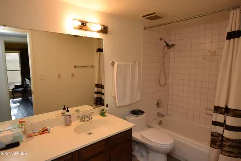 Bath - 4601 E Desert Cove Ave, Phoenix, AZ 85028 photo 4 of 5