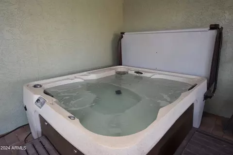 Bath - 4601 E Desert Cove Ave, Phoenix, AZ 85028 photo 1 of 5
