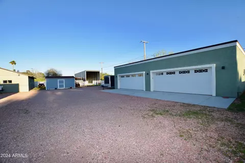 Exterior - 4601 E Desert Cove Ave, Phoenix, AZ 85028 photo 4 of 25