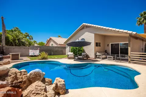 Exterior - 1073 W Juniper Ave, Gilbert, AZ 85233 photo 6 of 11