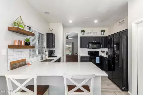 Kitchen - 1073 W Juniper Ave, Gilbert, AZ 85233 photo 1 of 5