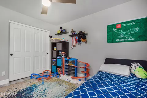 Bedroom - 4121 E Redwood Ln, Phoenix, AZ 85048 photo 6 of 7