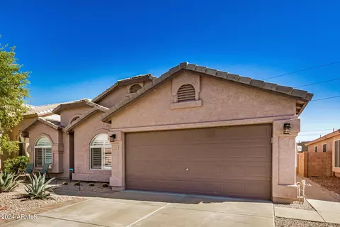 Exterior - 4121 E Redwood Ln, Phoenix, AZ 85048 photo 4 of 10
