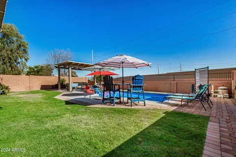 Exterior - 4121 E Redwood Ln, Phoenix, AZ 85048 photo 8 of 10