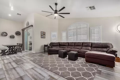 Living - 4121 E Redwood Ln, Phoenix, AZ 85048 photo 4 of 4