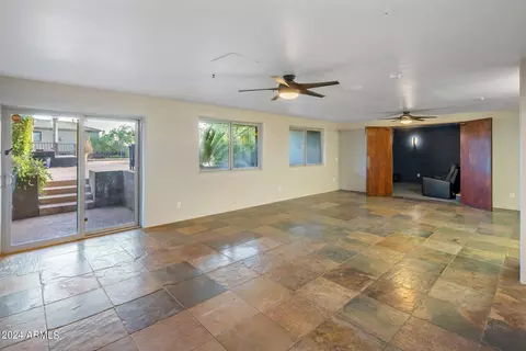 Living - 1447 Echo Ln, Phoenix, AZ 85020 photo 7 of 8
