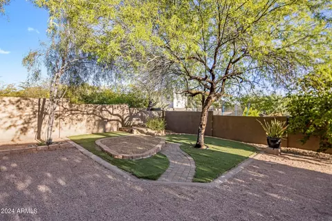 Exterior - 1447 Echo Ln, Phoenix, AZ 85020 photo 5 of 8