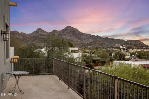 Exterior - 1447 Echo Ln, Phoenix, AZ 85020 photo 2 of 8