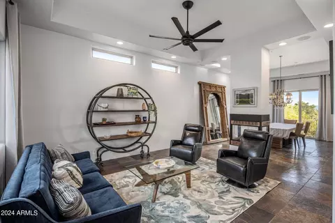 Living - 1447 Echo Ln, Phoenix, AZ 85020 photo 3 of 8